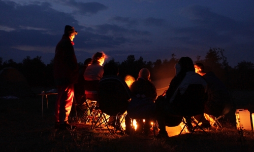 campfire with freinds